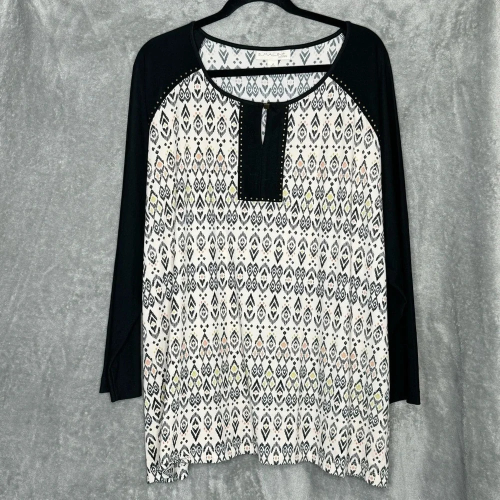 Emaline 2X Shirt Top Black Geometric Long Sleeve Keyhole Scoop Neck Stretch